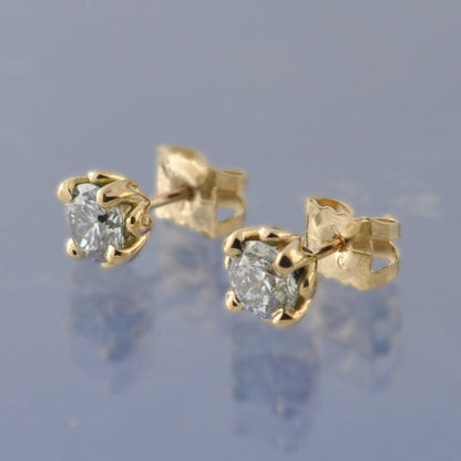 Cremation Ash DIamond Earrings by Chris Parry Jewellery