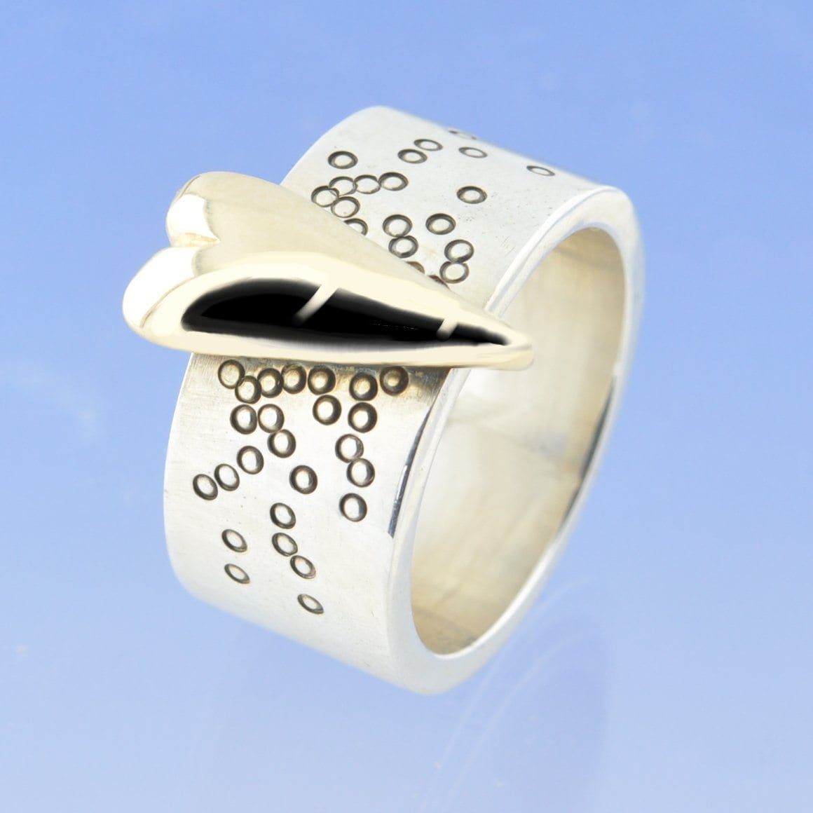 Large Effervescent Heart Cremation Ash Ring by Chris Parry Jewellery