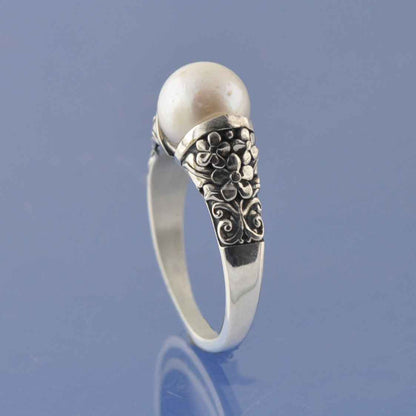 Cremation Ash Ring - Ashes Into Pearl Ring by Chris Parry Jewellery