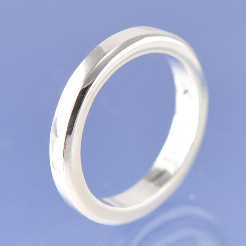 Cremation Ash Ring with Bevelled Edge Ring by Chris Parry Jewellery