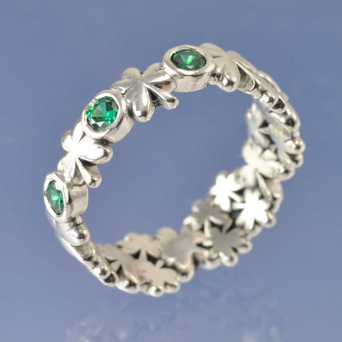 Cremation Ash Shamrock Ring Ring by Chris Parry Jewellery